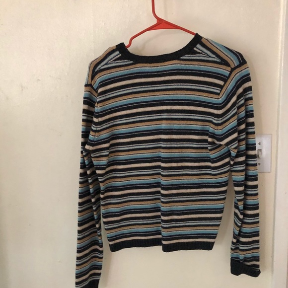 Cute sweater - Picture 3 of 3